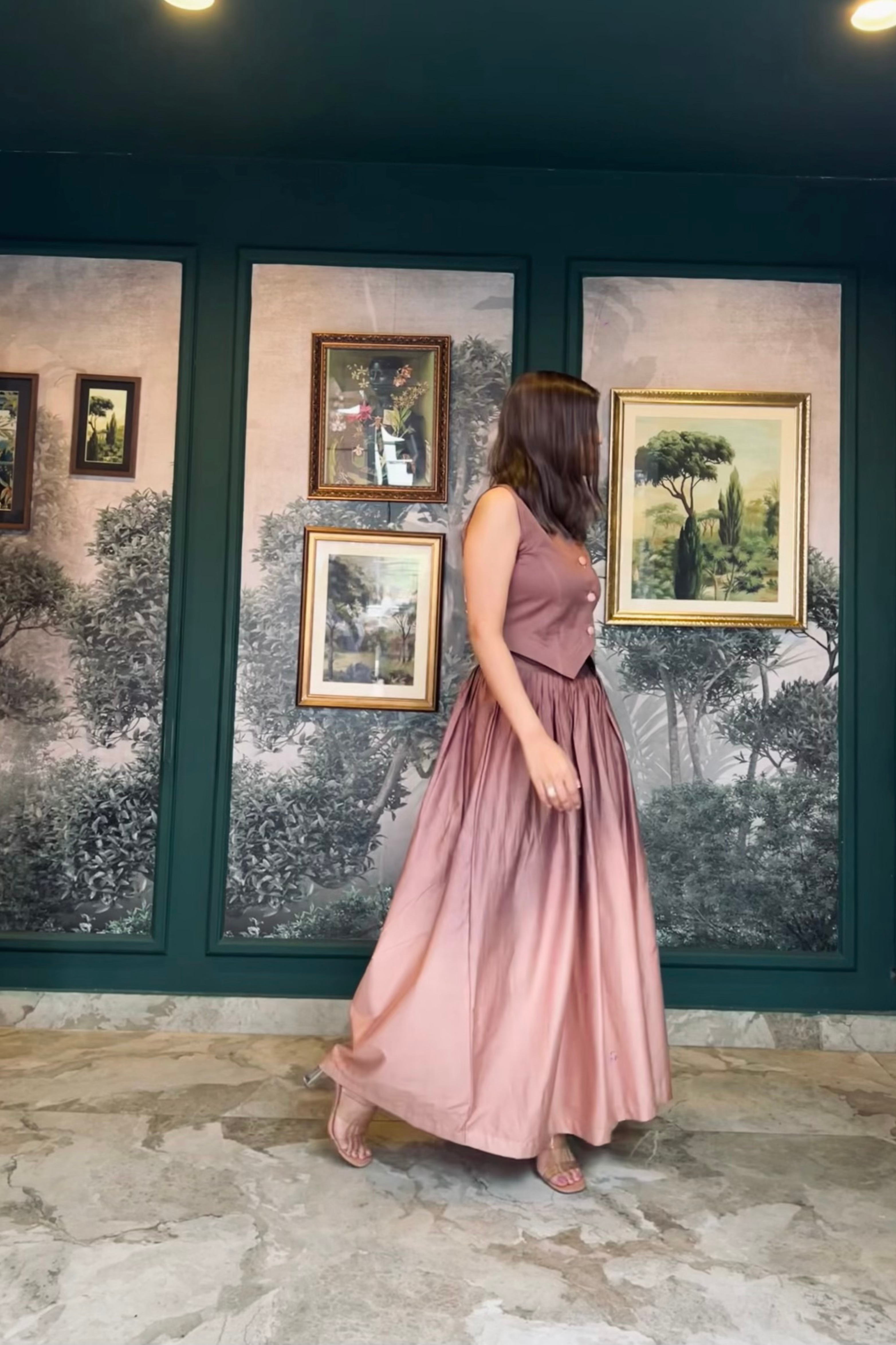 Lady Danbury : Ombré brown skirt set