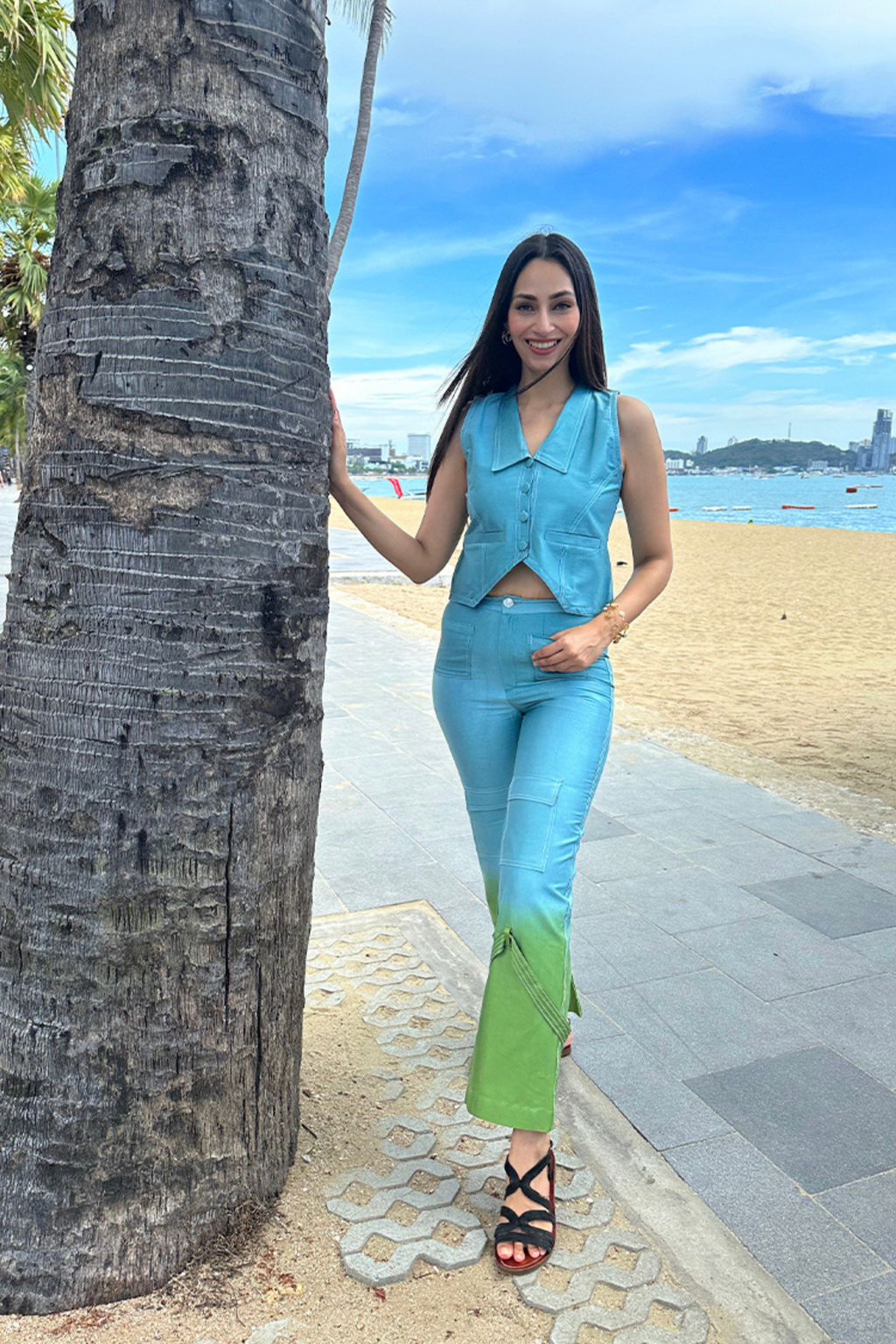 Sonakshi Gandhi in our Blue to green vest set