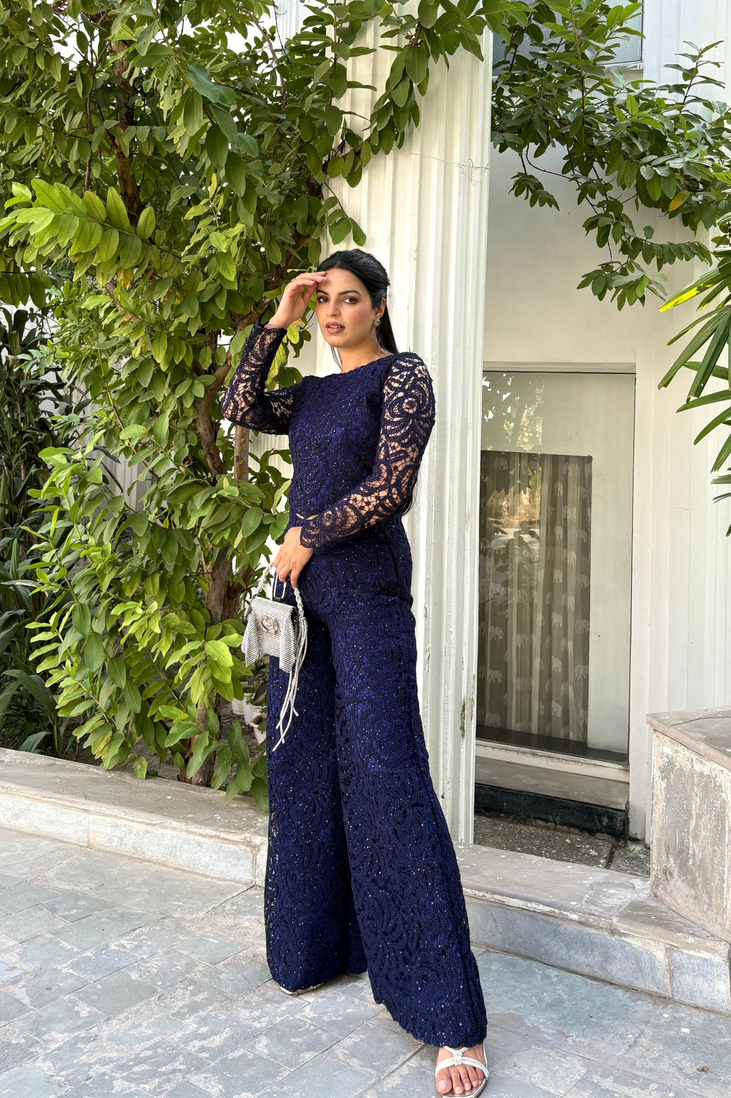 Blue lace full sleeves set