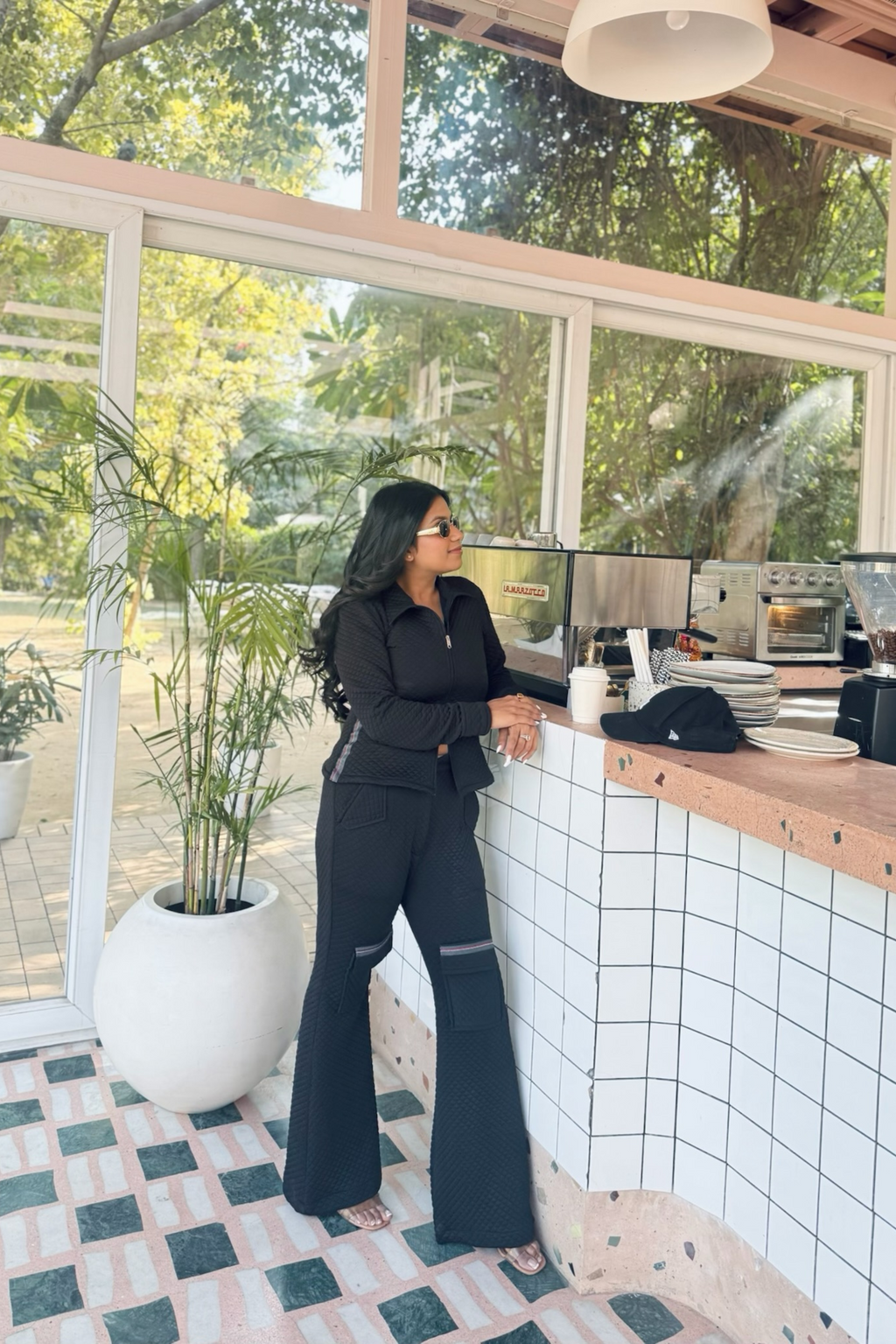 Black quilted set with double zip